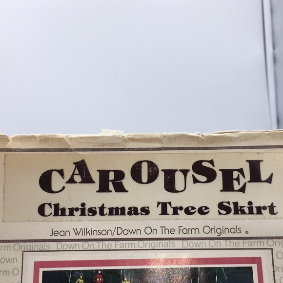 Vintage 1979 Carousel Christmas Tree Skirt Sewing Pattern Uncut Jean Wilkinson - Picture 3 of 13